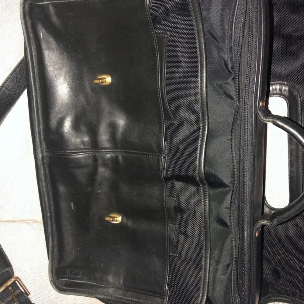 Vintage Y2K Coach Black Briefcase. - Picture 2 of 8